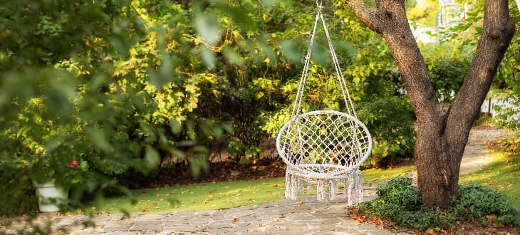 cosy swing garden chair