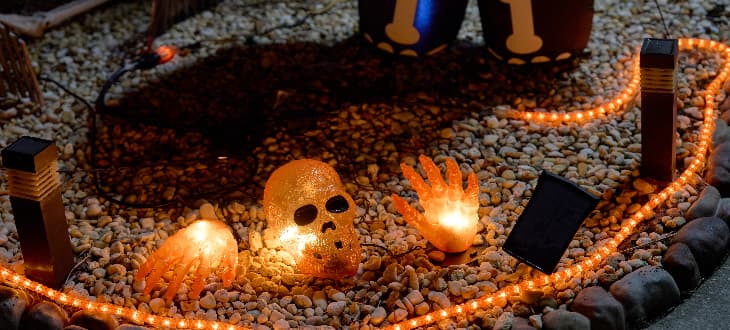 spooky lighting decorations
