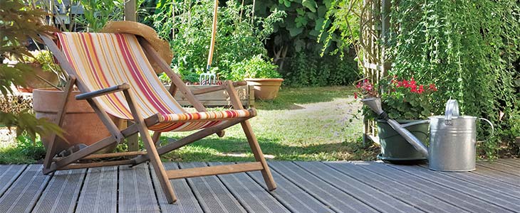 how to liven up your decking for summer feature image