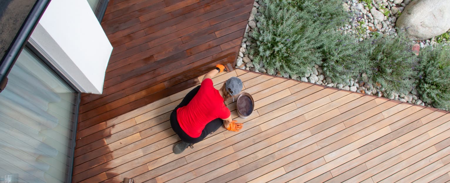 staining decking