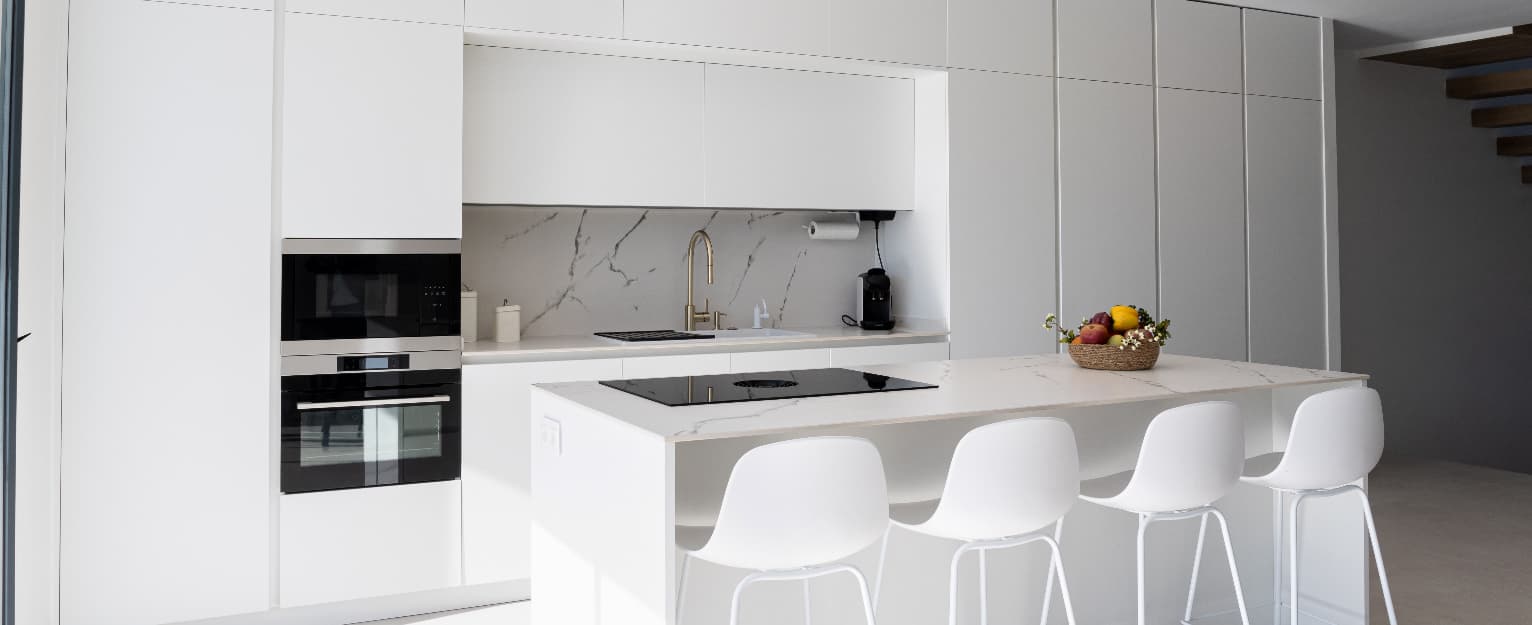white minimalist kitchen